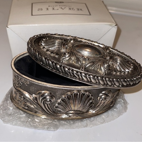 Royal Gallery Silver Plate Jewelry Box - Picture 1 of 9